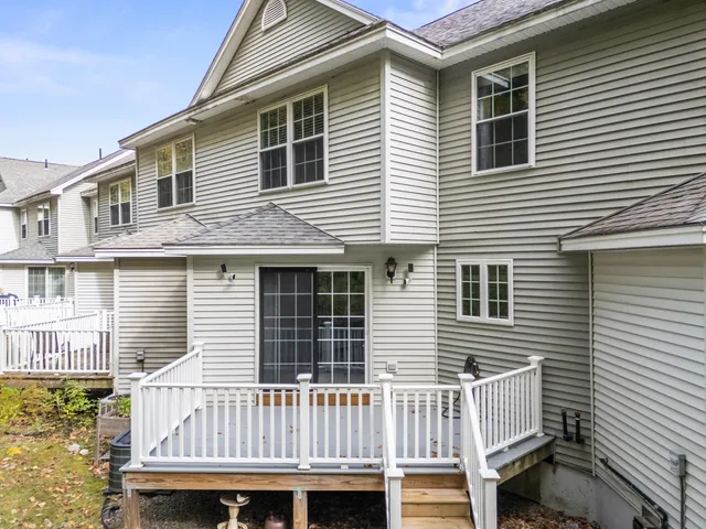 $335,000 | 29 Ledges Court, Unit 29, Lewiston, ME 04240