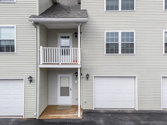 $335,000 | 29 Ledges Court, Unit 29, Lewiston, ME 04240