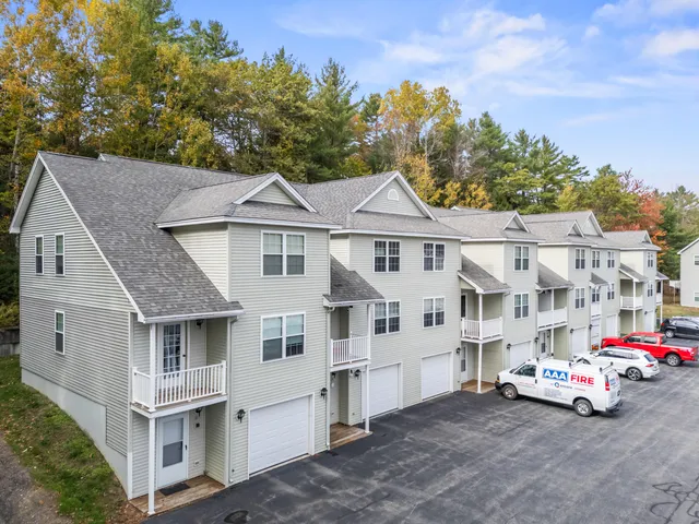 $335,000 | 29 Ledges Court, Unit 29, Lewiston, ME 04240
