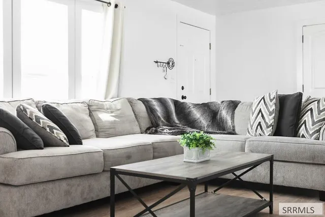 $282,000 | 1045 Southeast Bonneville Drive, Idaho Falls, ID 83404