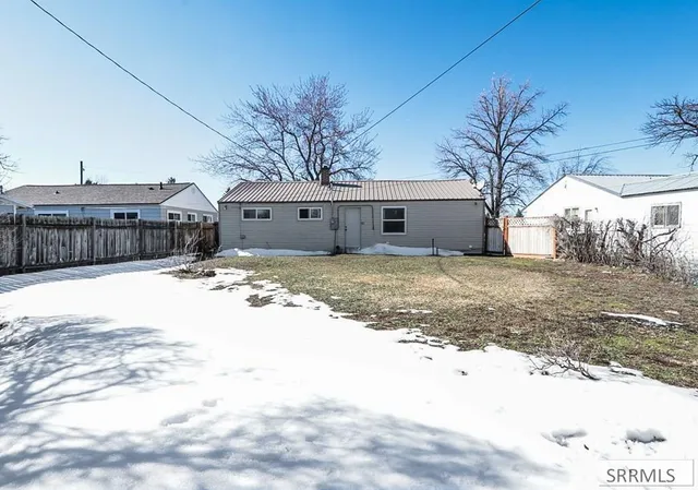 $282,000 | 1045 Southeast Bonneville Drive, Idaho Falls, ID 83404