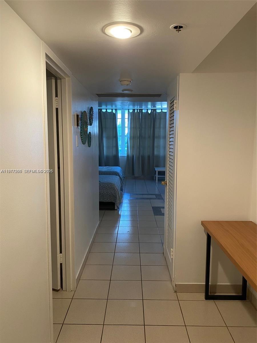 100 Lincoln Road, Unit 304 Miami Beach, FL 33139 - Photo 6 of 8 a view of entryway