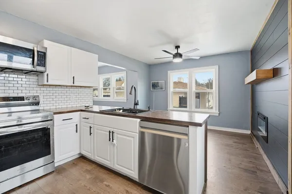 $299,000 | 250 West Caroline Street, Markesan, WI 53946