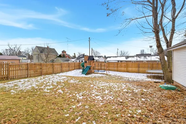 $299,000 | 250 West Caroline Street, Markesan, WI 53946