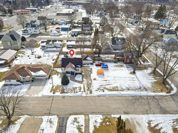 $299,000 | 250 West Caroline Street, Markesan, WI 53946