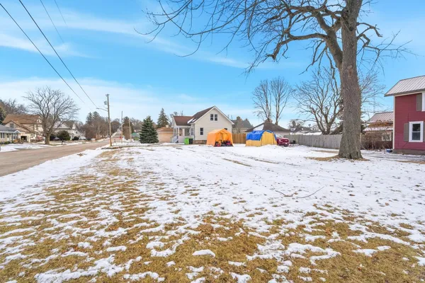 $295,000 | 250 West Caroline Street, Markesan, WI 53946