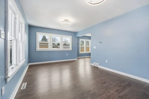 $299,000 | 250 West Caroline Street, Markesan, WI 53946