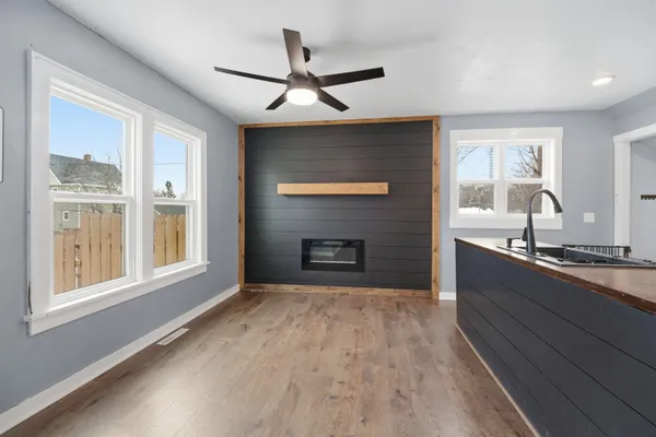 $299,000 | 250 West Caroline Street, Markesan, WI 53946