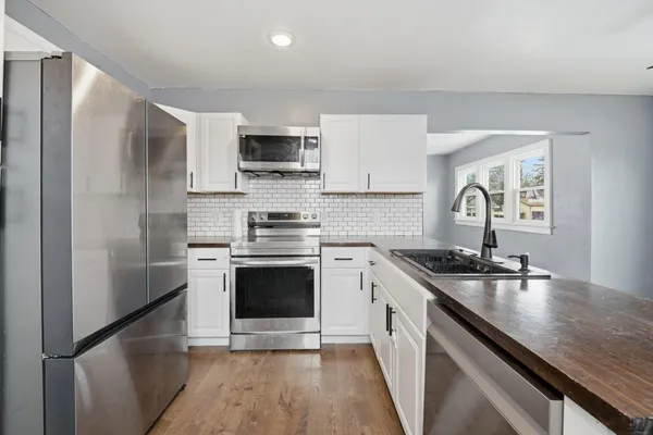 $299,000 | 250 West Caroline Street, Markesan, WI 53946