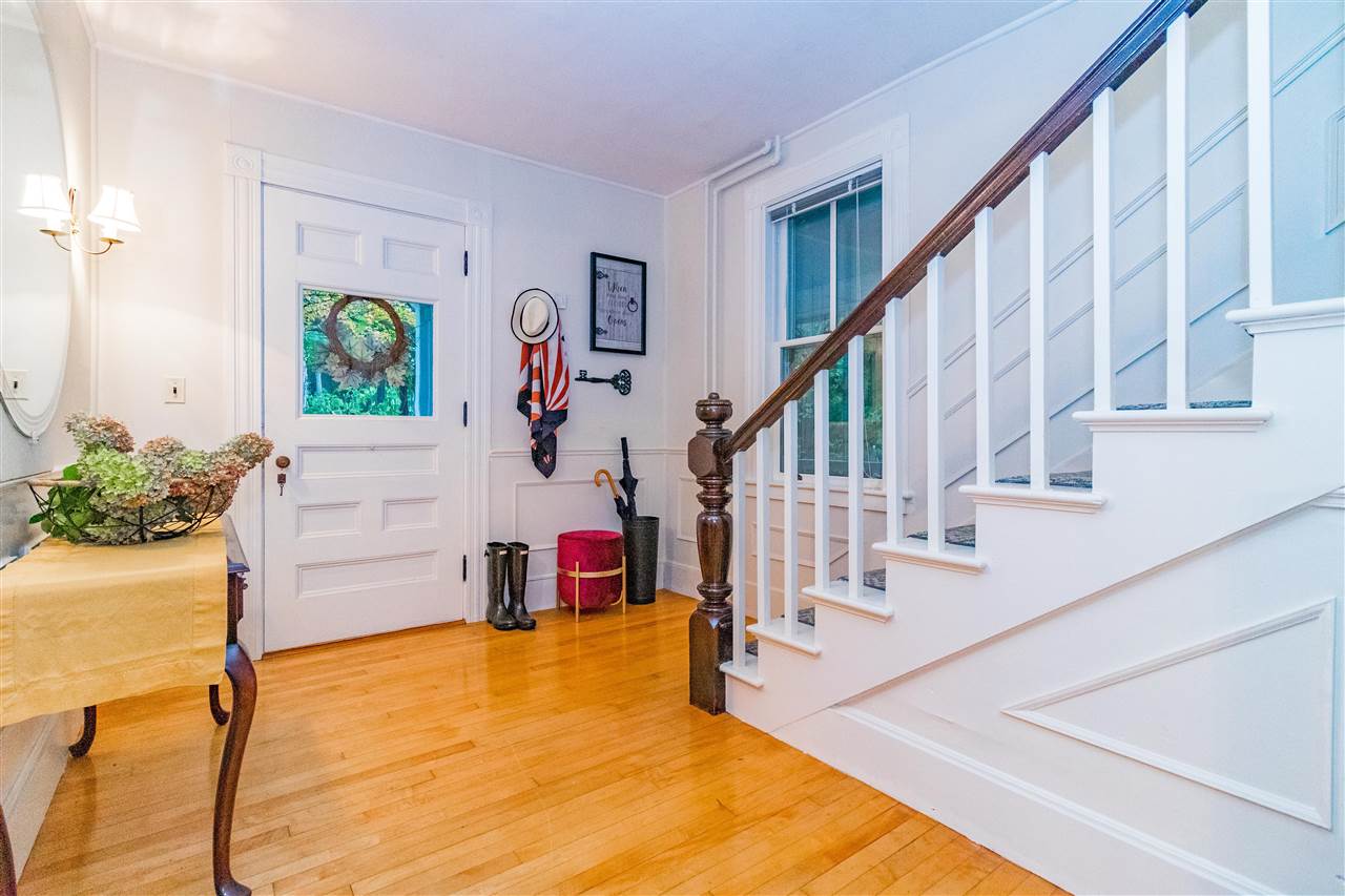 710 Middle Road Portsmouth, NH 03801 - Photo 4 of 31