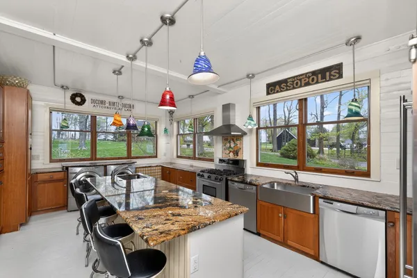 $3,750,000 | 61305 Crooked Creek Road, Cassopolis, MI 49031