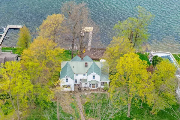 $3,750,000 | 61305 Crooked Creek Road, Cassopolis, MI 49031