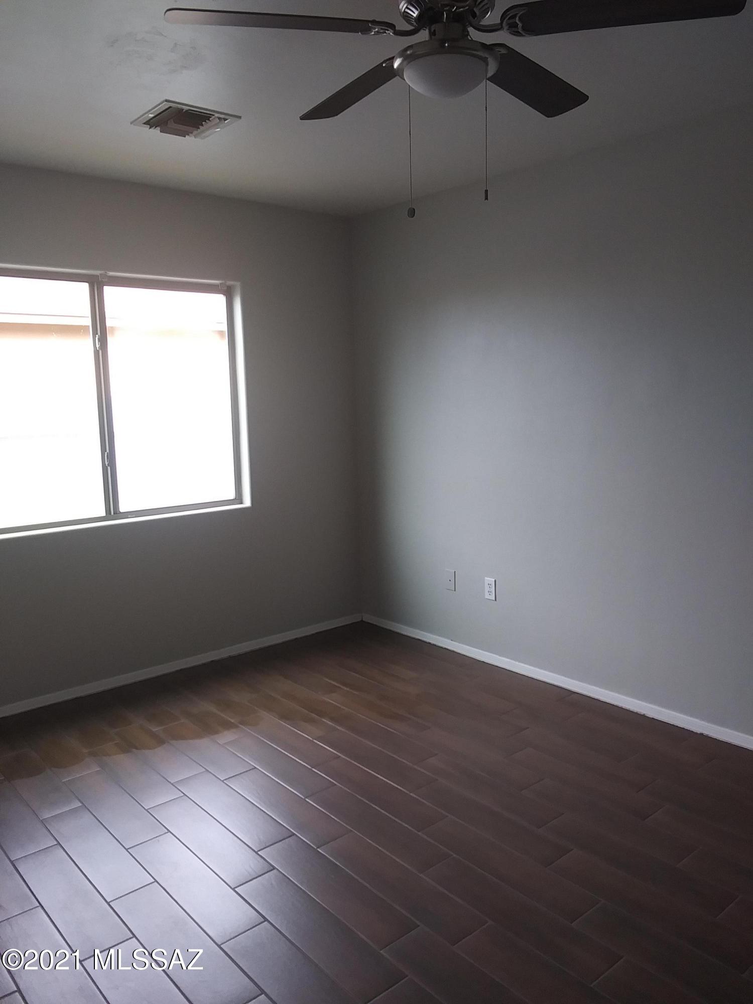 2125 East 35th Street Tucson, AZ 85713 - Photo 9 of 21