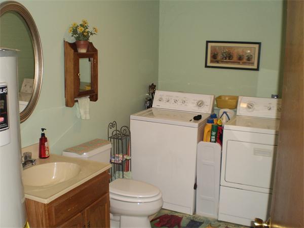 102 Breakneck Road Southbridge, MA 01550 - Photo 8 of 17