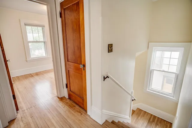 $350,000 | 1910 Franklin Avenue Southeast, Minneapolis, MN 55414