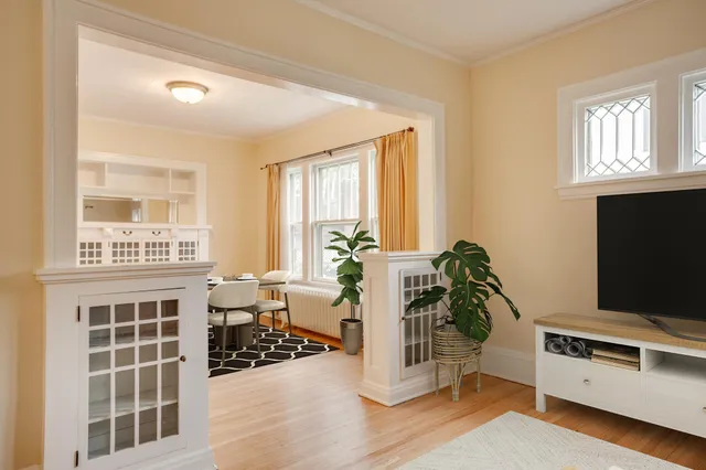 $350,000 | 1910 Franklin Avenue Southeast, Minneapolis, MN 55414