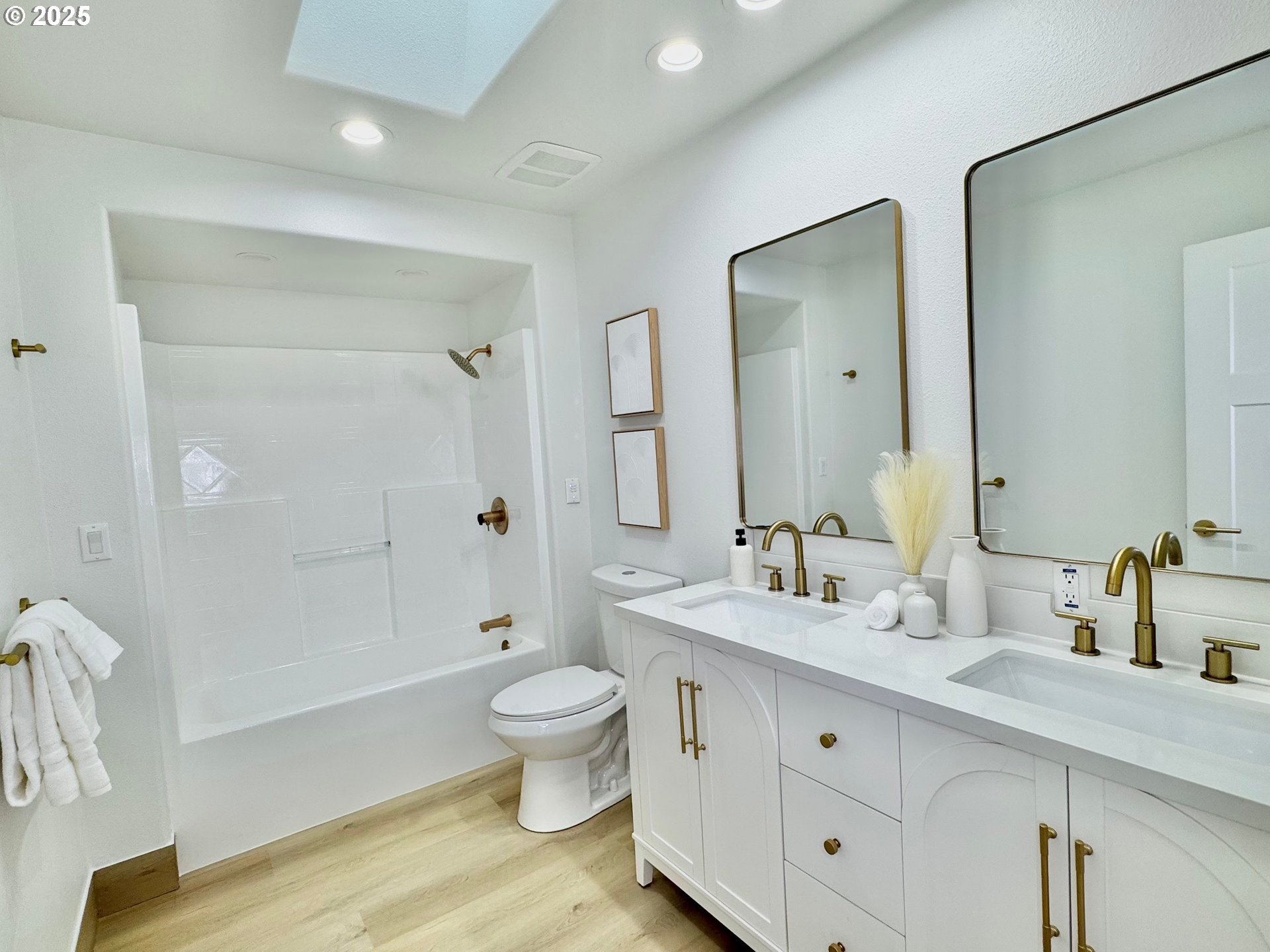 4827 Southeast 86th Avenue Portland, OR 97266 - Photo 14 of 36