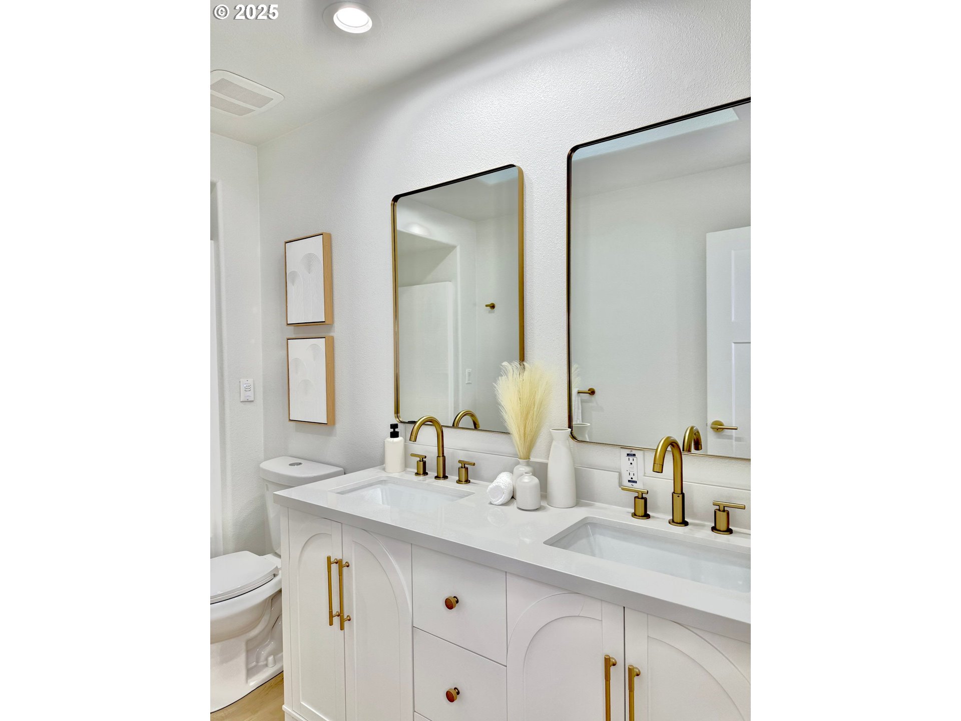 4827 Southeast 86th Avenue Portland, OR 97266 - Photo 15 of 36