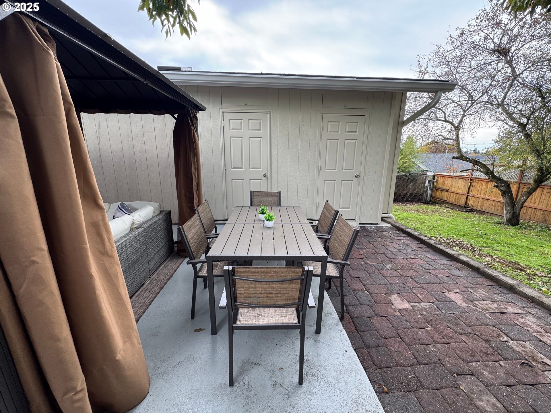 4827 Southeast 86th Avenue Portland, OR 97266 - Photo 33 of 36