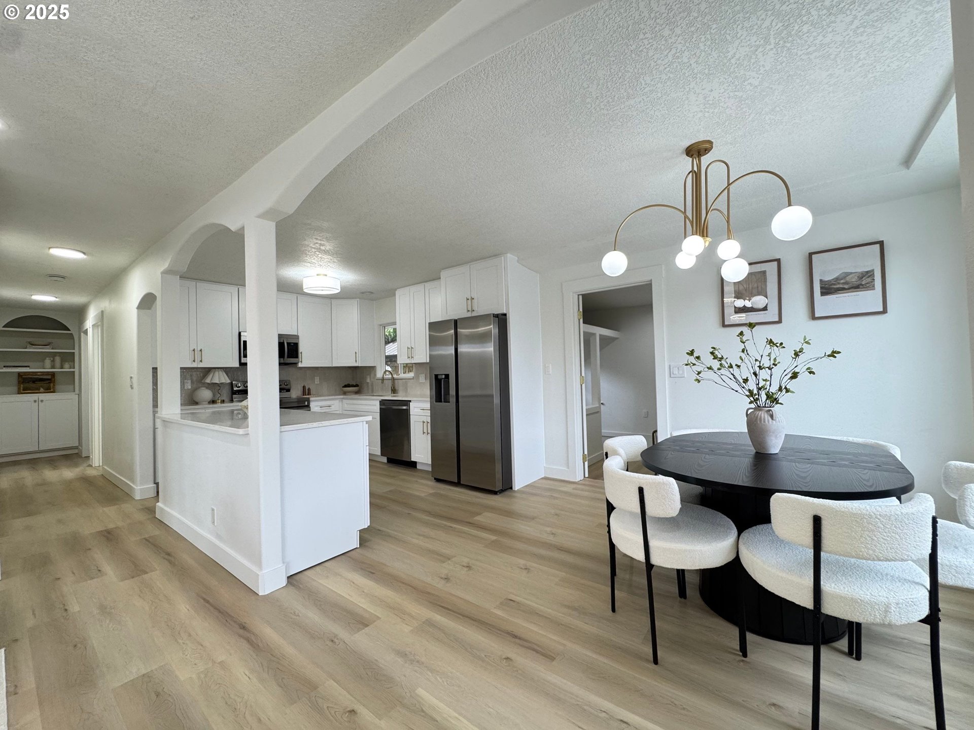 4827 Southeast 86th Avenue Portland, OR 97266 - Photo 10 of 36