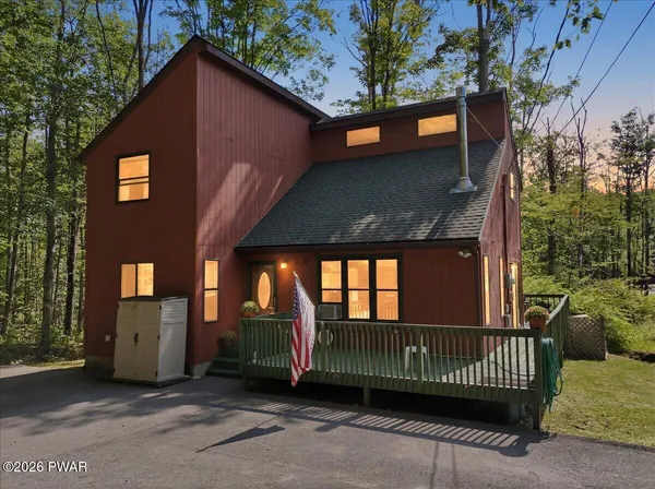 $205,000 | 44 Cedarwood Terrace, Lake Ariel, PA 18436