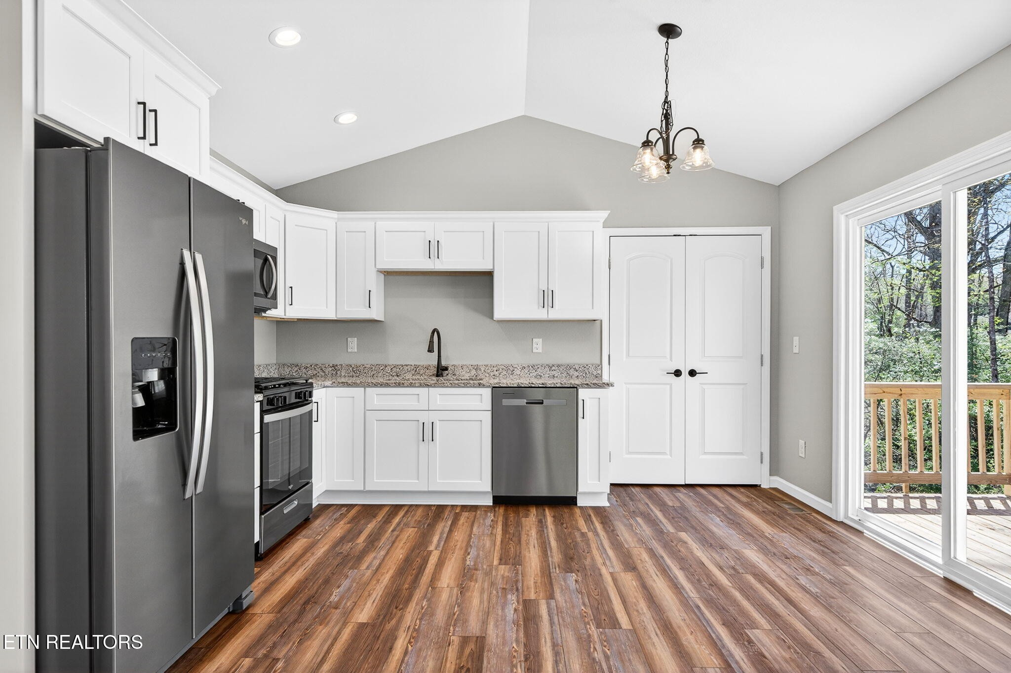 289 Rhododendron Circle Crossville, TN 38555 - Photo 10 of 32