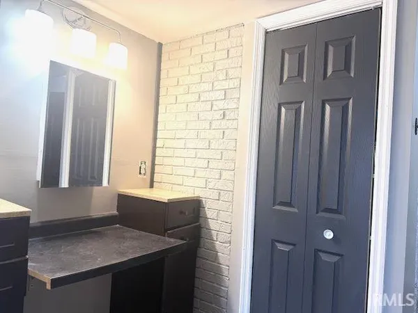 $543,540 | 5555 Lakeside Drive, Newburgh, IN 47630