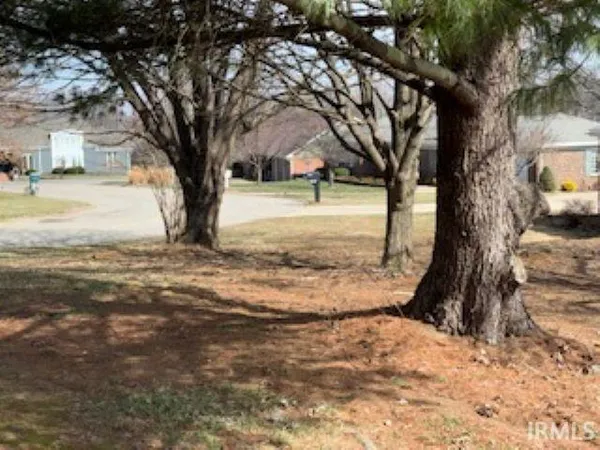 $543,540 | 5555 Lakeside Drive, Newburgh, IN 47630
