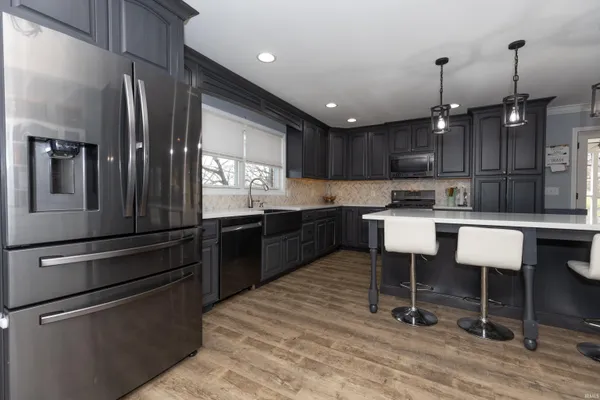 $543,540 | 5555 Lakeside Drive, Newburgh, IN 47630