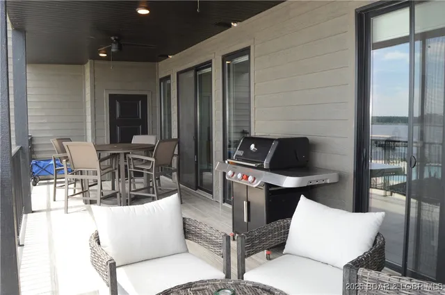 $839,900 | 182 Vintage Drive, Unit 2B, Four Seasons, MO 65049