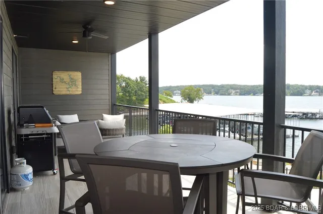 $839,900 | 182 Vintage Drive, Unit 2B, Four Seasons, MO 65049