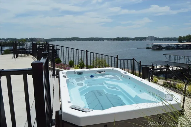 $839,900 | 182 Vintage Drive, Unit 2B, Four Seasons, MO 65049