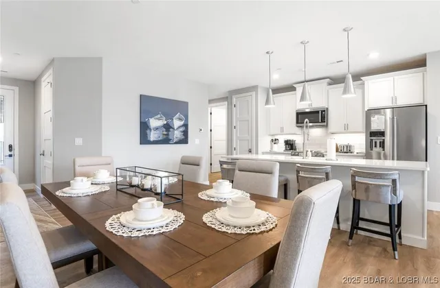 $839,900 | 182 Vintage Drive, Unit 2B, Four Seasons, MO 65049