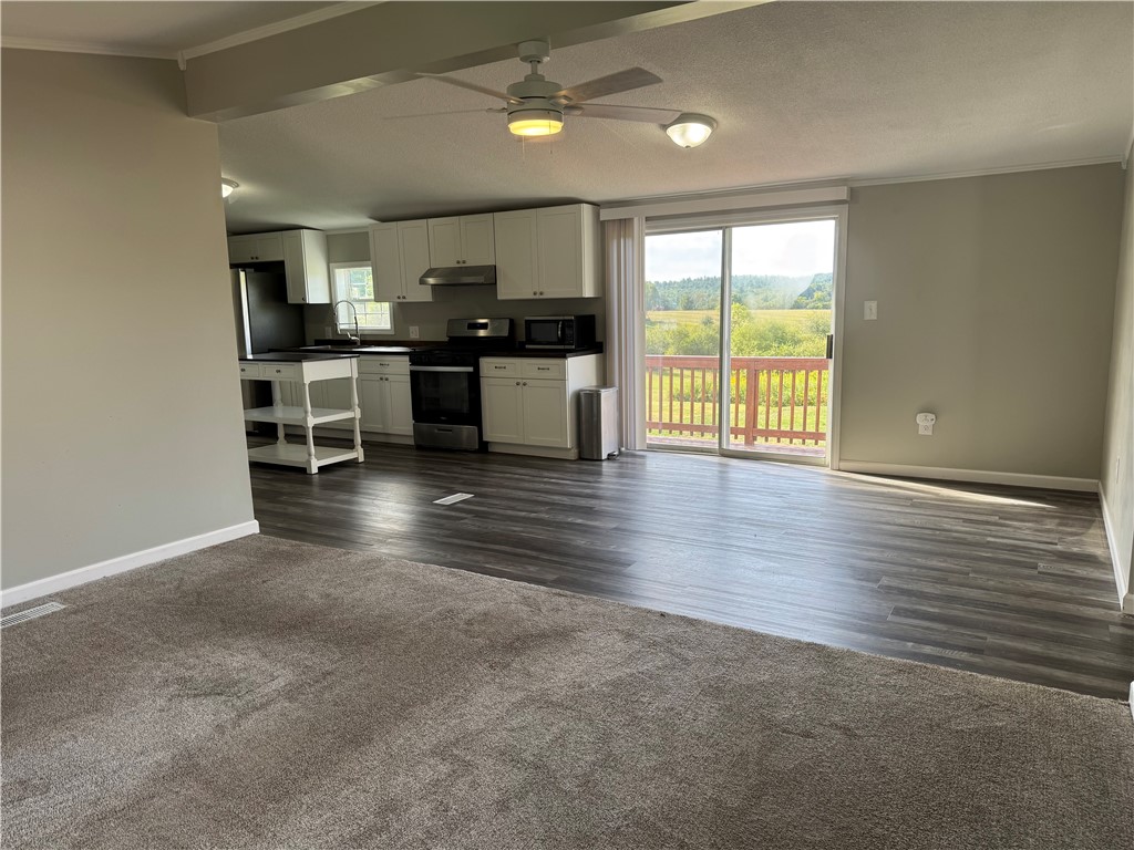 324 Ellis Road Laurens, NY 13796 - Photo 3 of 38