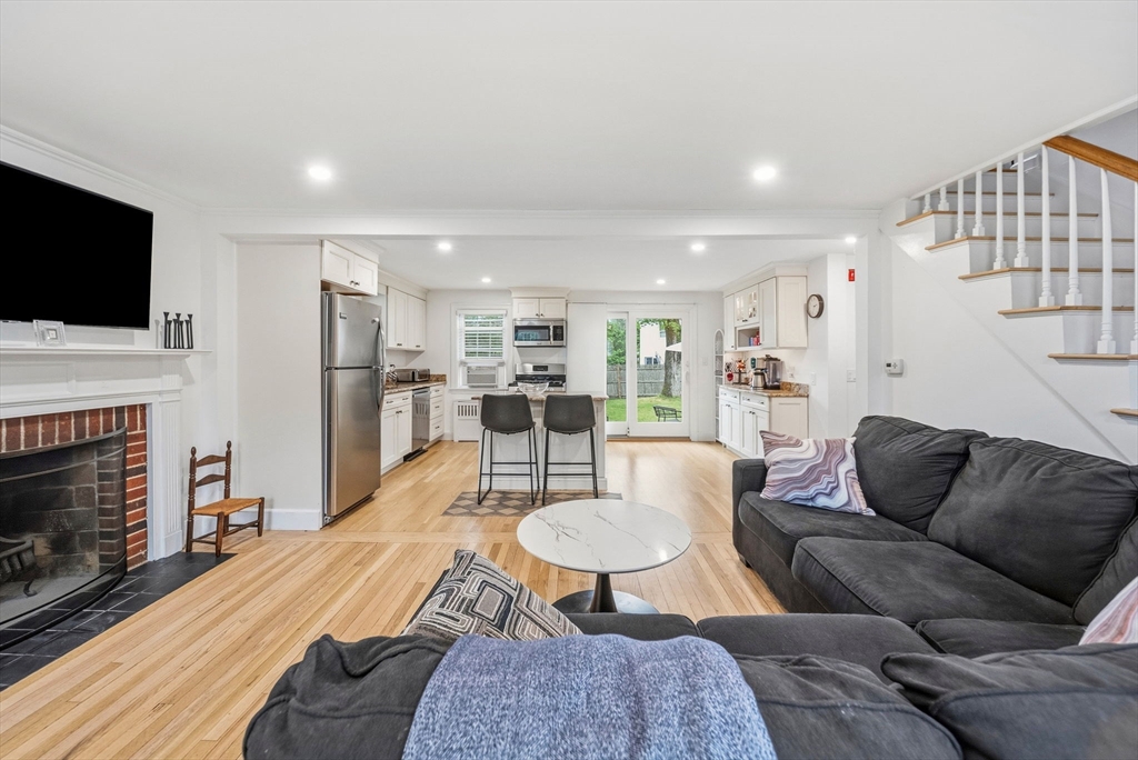 180 Broad Meadow Road Needham, MA 02492 - Photo 6 of 32