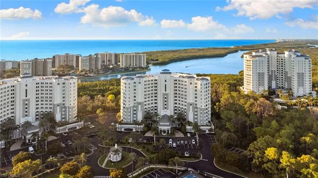 $1,595,000 | 325 Dunes Boulevard, Unit 904, Naples, FL 34110