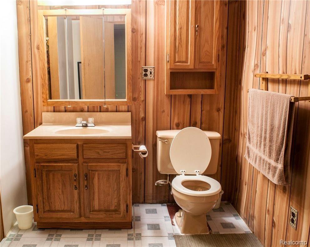 598 North Harris Road Ypsilanti, MI 48198 - Photo 20 of 26 N Harris_598_BasementFull Bath_001.jpg
