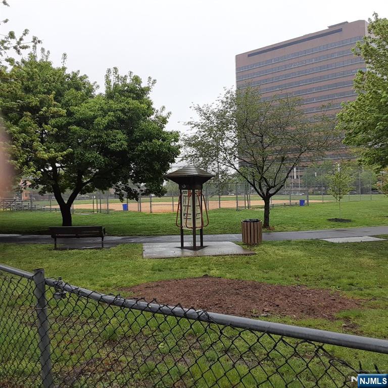 445 Main Street Fort Lee, NJ 07024 - Photo 3 of 8