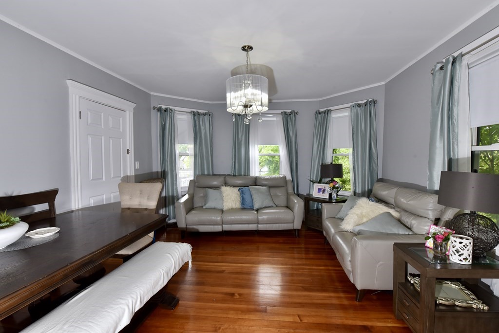 15 Cleveland Road Salem, MA 01970 - Photo 3 of 20 Gallery Image 3