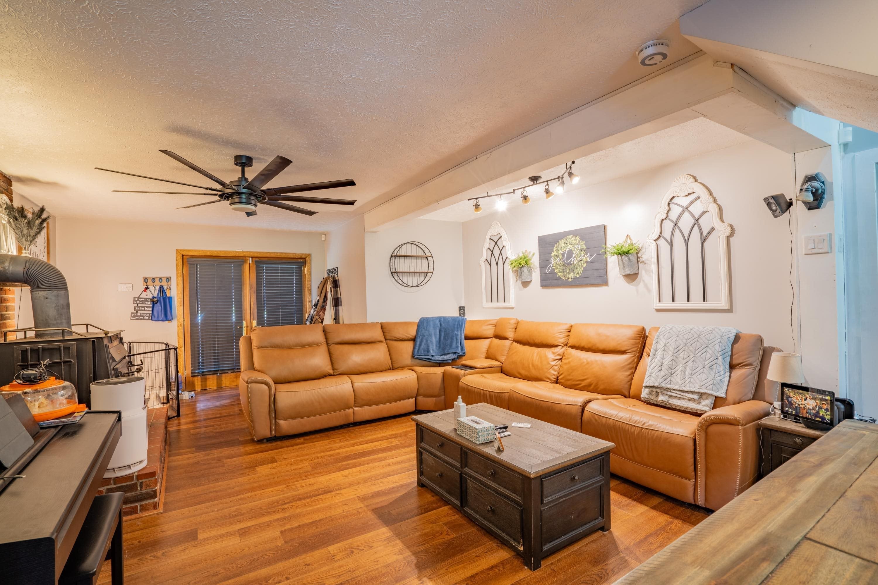 1916 Ora Ritchey Road Ironton, OH 45638 - Photo 6 of 28 Gallery Image 6