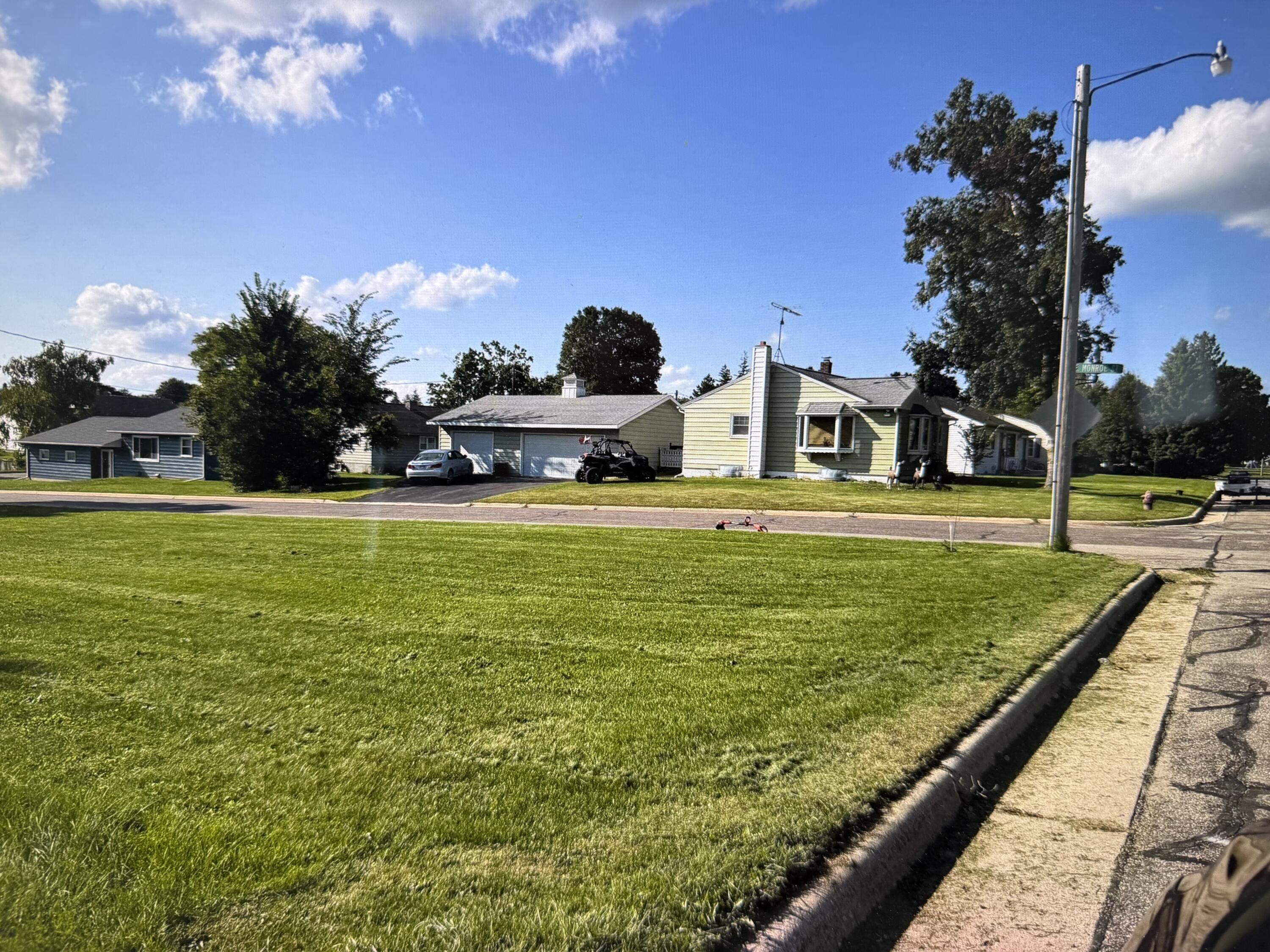 418 Monroe Street East Caledonia, MN 55921 - Photo 3 of 10 IMG_4066