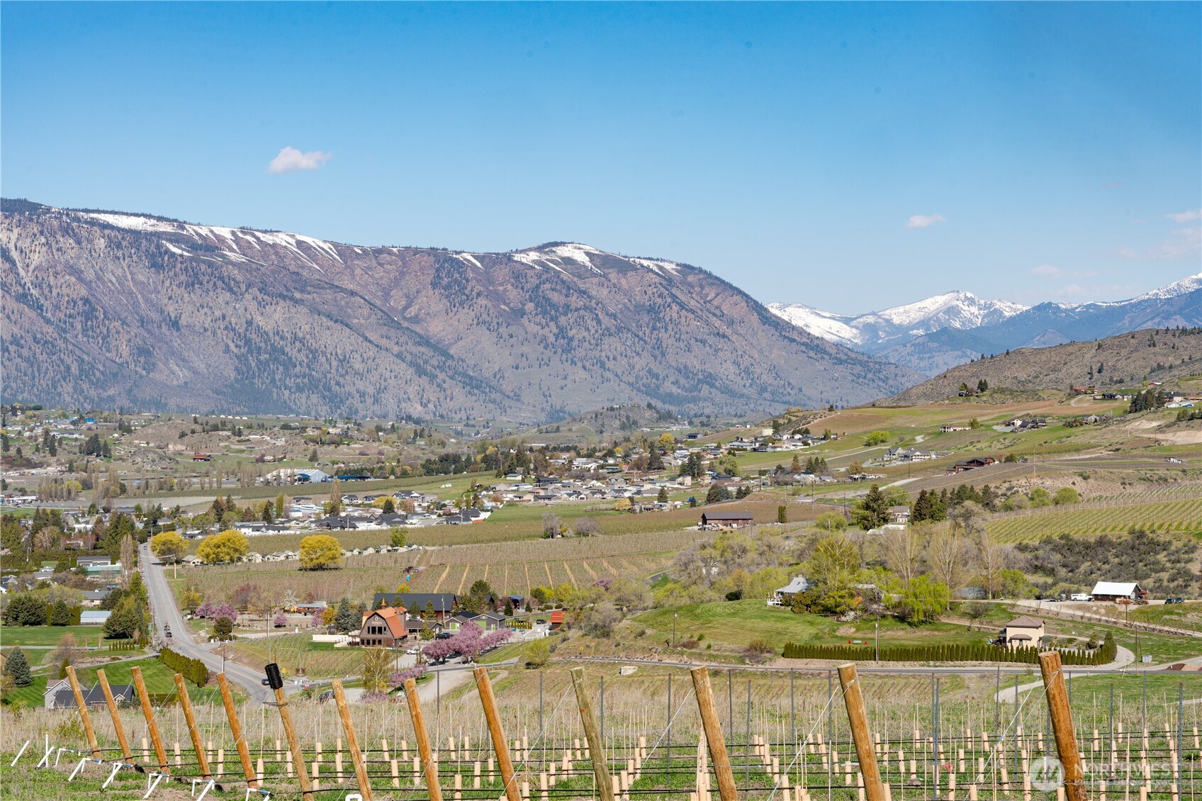 -nna Nna Makai Road Manson, WA 98831 - Photo 5 of 15 a view of city and mountain
