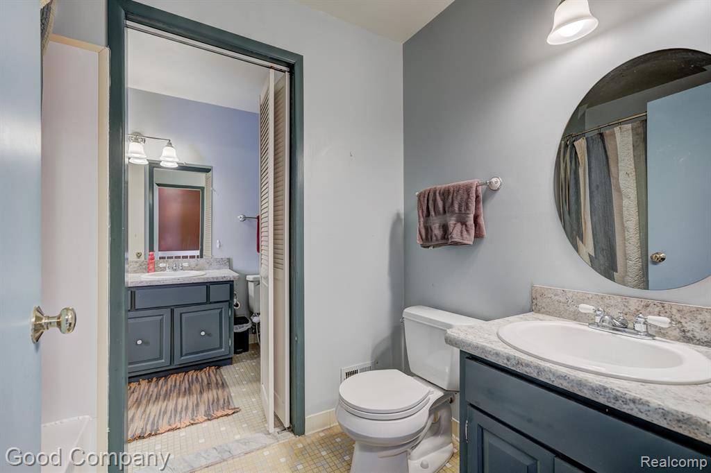 1512 Hidden Valley Lane Rochester Hills, MI 48306 - Photo 20 of 35