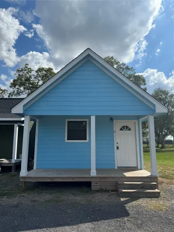 $1,200 | 1549 County Road 237, Unit D, Ganado, TX 77962