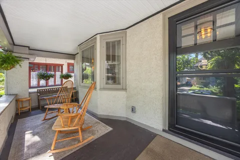 $499,000 | 735 Gunderson Avenue, Oak Park, IL 60304