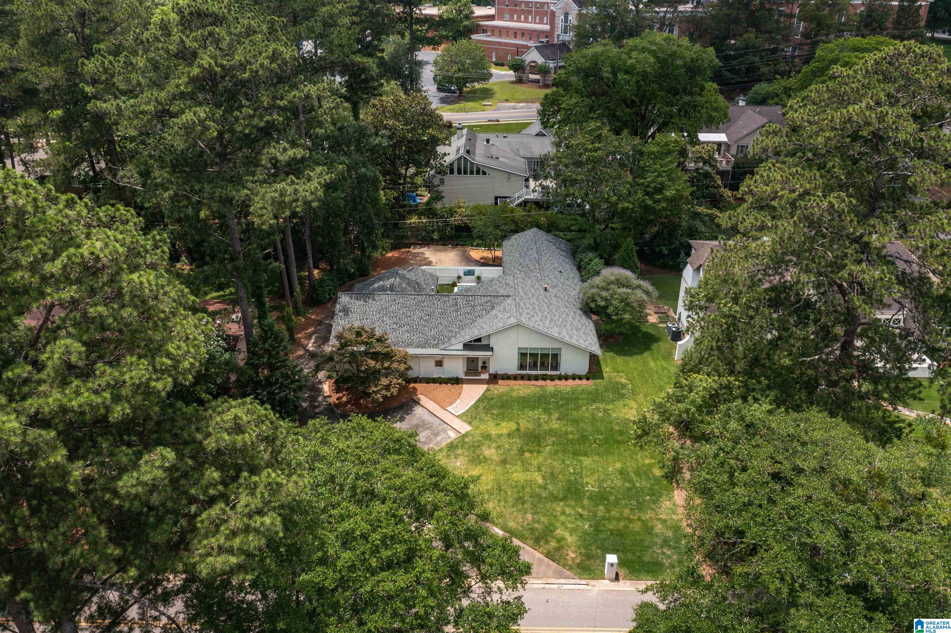 104 Hillsdale Road Birmingham, AL 35213 - Photo 2 of 85