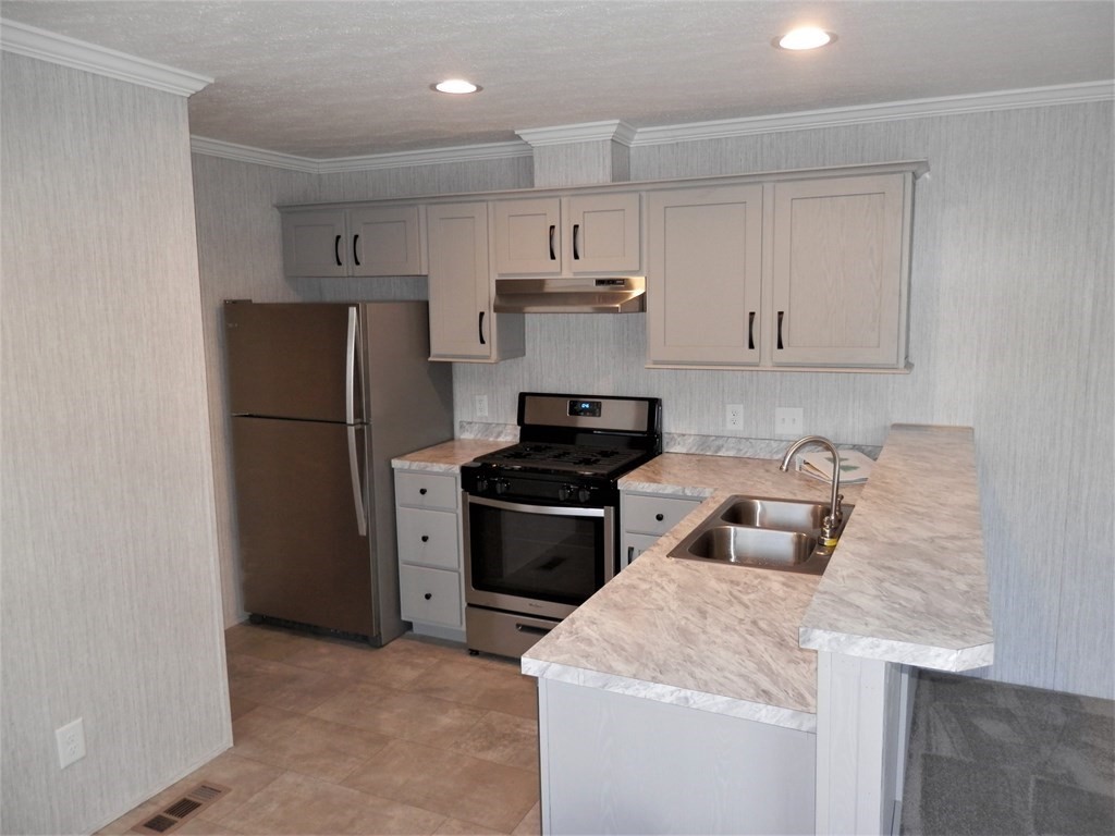 11 Groton School Road Ayer, MA 01432 - Photo 3 of 15 Gallery Image 3