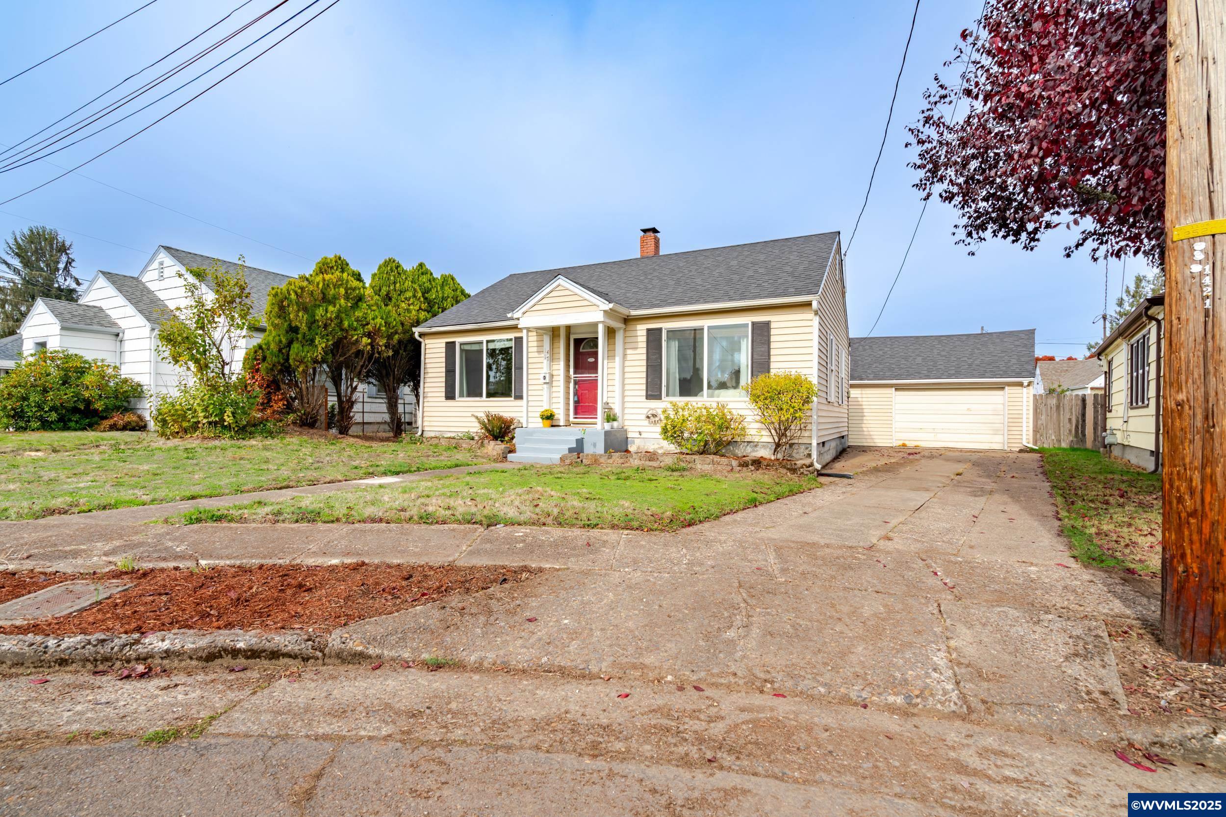 1417 Southwest Fern Place Albany, OR 97321 - Photo 3 of 24 Gallery Image 3