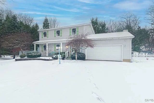 $575,000 | 10 Morgan Lane, New Hartford, NY 13413