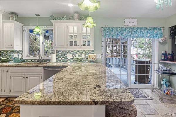 $559,900 | 10 Morgan Lane, New Hartford, NY 13413